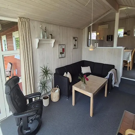 Nyaraló Vinny - 1km From The Sea By Interhome *