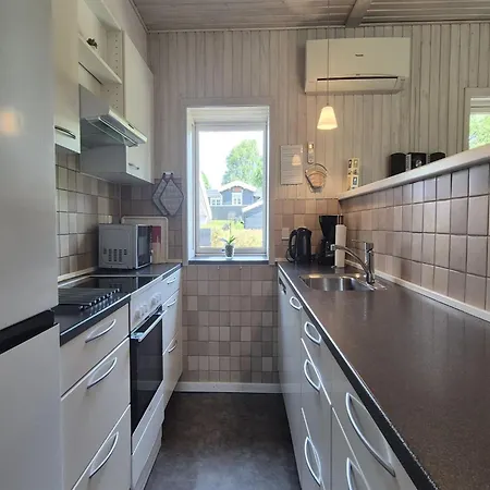 Vinny - 1km From The Sea By Interhome Nyaraló Hejls